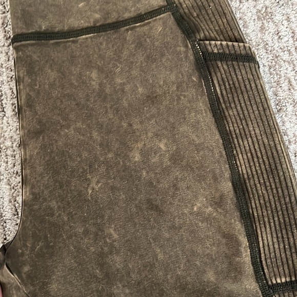 Aerie OG High Rise legging - Picture 2 of 3